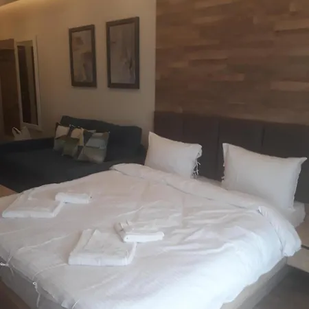 Lux Premier 09 דירה *