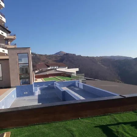 Lux Premier 09 公寓 *