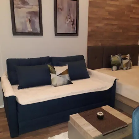 Lux Premier 09 דירה *