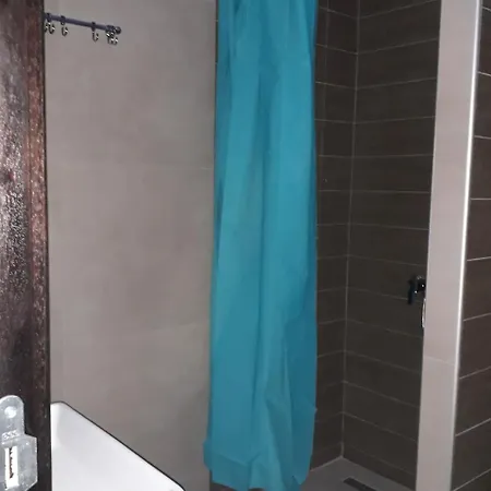 Lux Premier 09 公寓