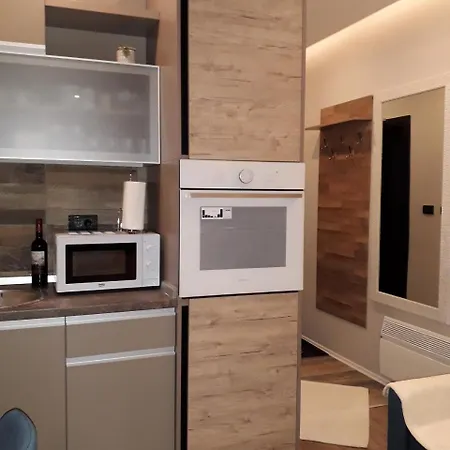 Lux Premier 09 * קופאוניק